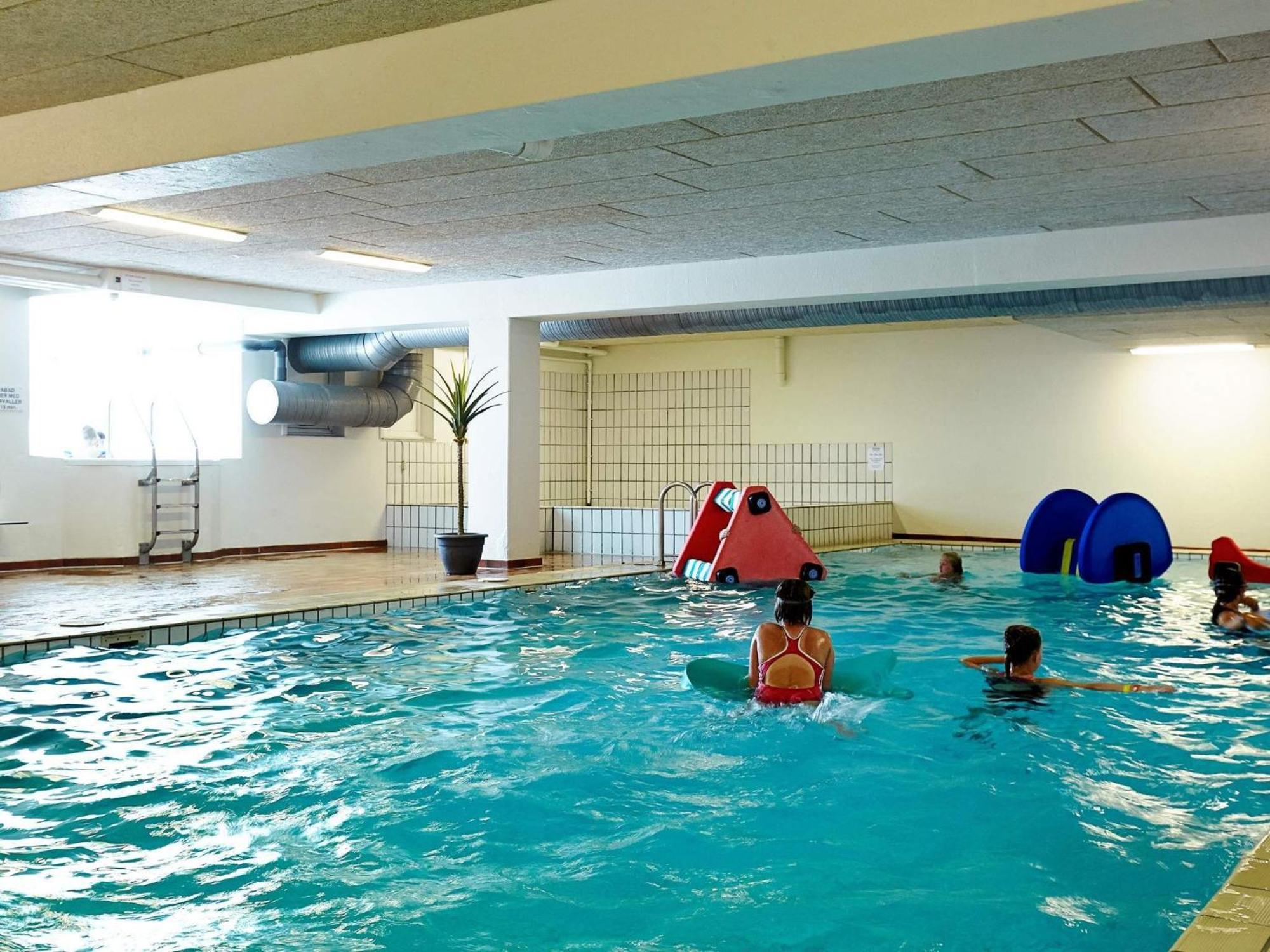 4 Person Holiday Home On A Holiday Park In Glesborg Exteriör bild